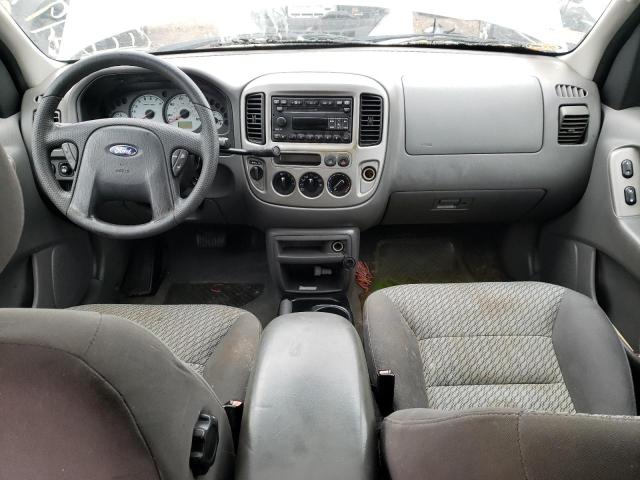 1FMYU93183KA10781 - 2003 FORD ESCAPE XLT SILVER photo 8