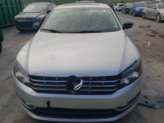 1VWBN7A37EC080833 - 2014 VOLKSWAGEN PASSAT SE 银色 照片 5