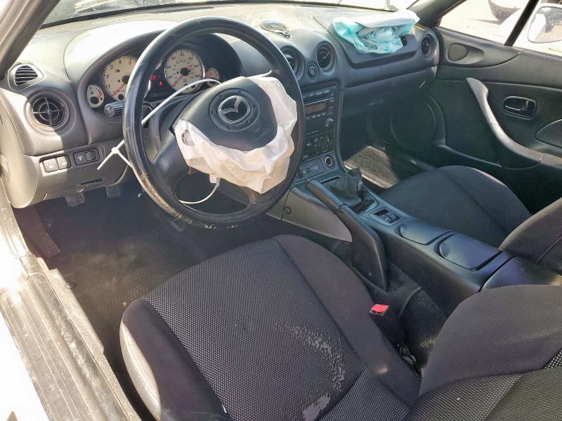 JM1NB353X10205041 - 2001 MAZDA MX-5 MIATA BASE WHITE photo 8