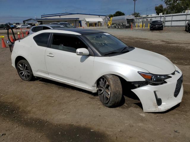 JTKJF5C71GJ021798 - 2016 TOYOTA SCION TC WHITE photo 4