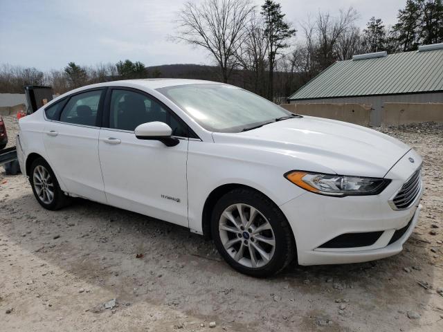 3FA6P0LU9HR315398 - 2017 FORD FUSION SE HYBRID WHITE photo 4