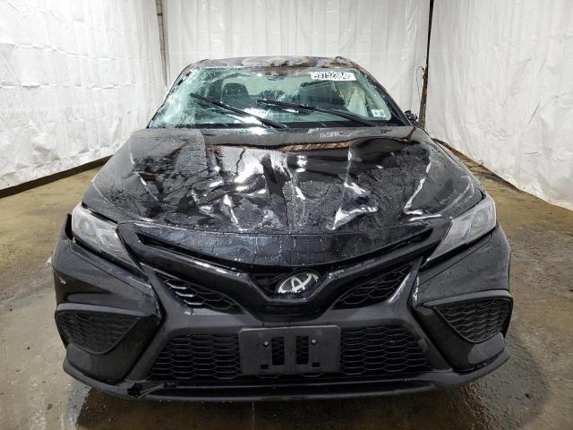 4T1G11AK3PU819021 - 2023 TOYOTA CAMRY SE NIGHT SHADE BLACK photo 5