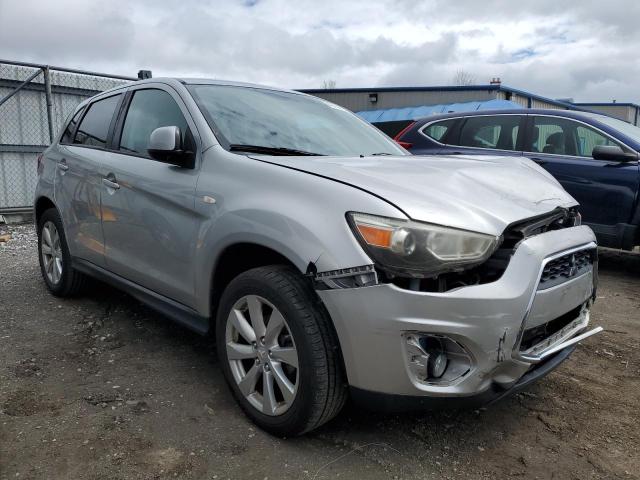 4A4AR3AU6FE053125 - 2015 MITSUBISHI OUTLANDER ES SILVER photo 4