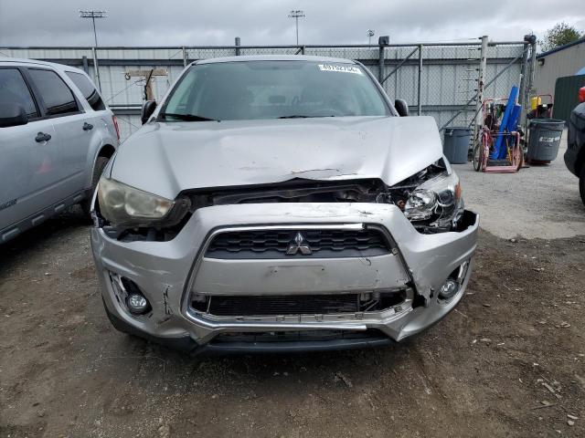 4A4AR3AU6FE053125 - 2015 MITSUBISHI OUTLANDER ES SILVER photo 5