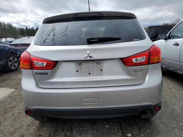 4A4AR3AU6FE053125 - 2015 MITSUBISHI OUTLANDER ES SILVER photo 6