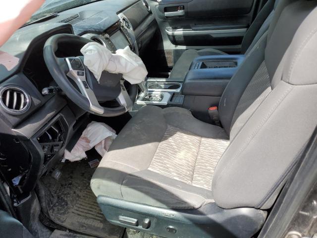 5TFUY5F1XJX736797 - 2018 TOYOTA TUNDRA DOUBLE CAB SR/SR5 GRAY photo 7