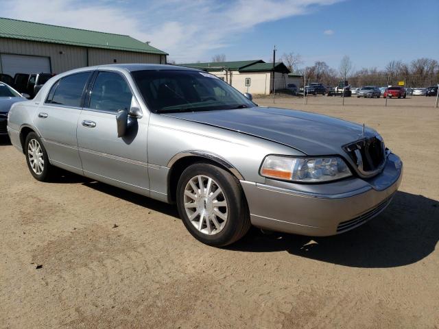 1LNHM81W76Y629950 - 2006 LINCOLN TOWN CAR SIGNATURE SILVER photo 4