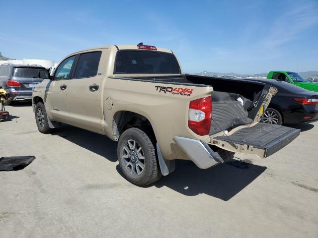 5TFDY5F10LX878126 - 2020 TOYOTA TUNDRA CREWMAX SR5 CREAM photo 2