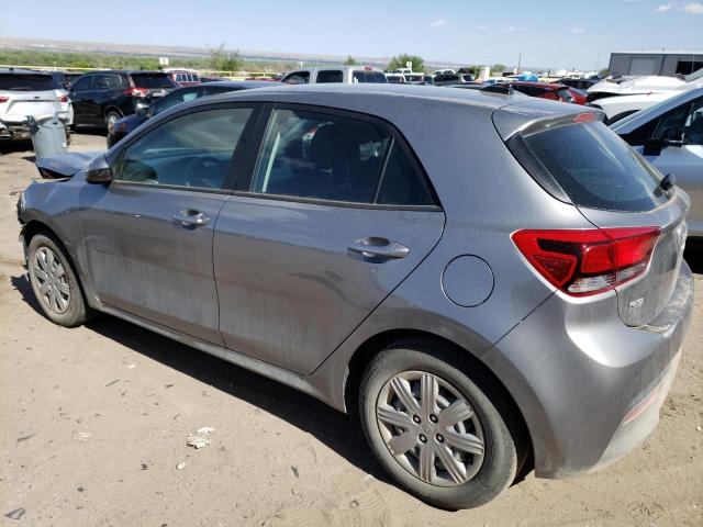 3KPA25AD0NE482027 - 2022 KIA RIO S GRAY photo 2