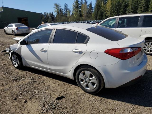 KNAFK4A6XG5496269 - 2016 KIA FORTE LX WHITE photo 2