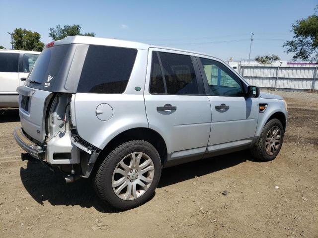 SALFP24N18H026409 - 2008 LAND ROVER LR2 SE SILVER photo 3