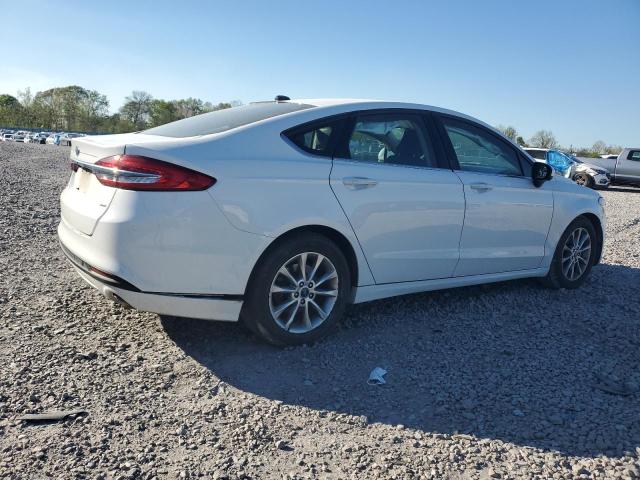 3FA6P0H70HR143233 - 2017 FORD FUSION SE WHITE photo 3