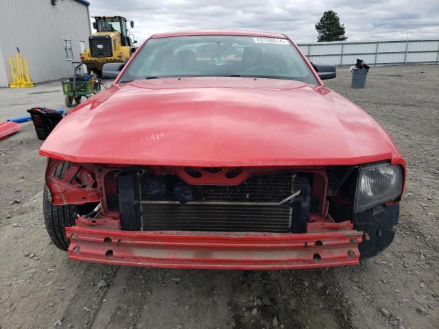 1ZVFT80NX65152419 - 2006 FORD MUSTANG RED photo 5
