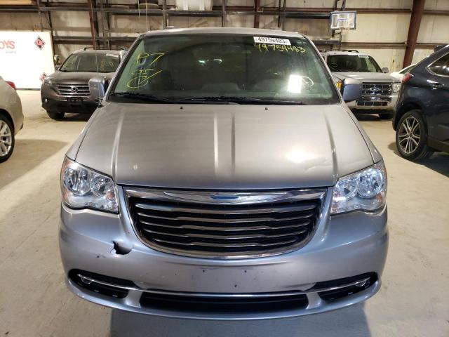 2C4RC1BG2GR198045 - 2016 CHRYSLER TOWN & COU TOURING ვერცხლისფერი ფოტო 5