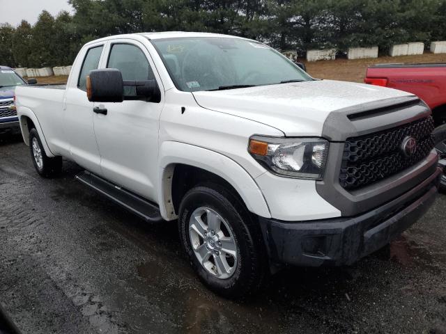 5TFCY5F14JX023082 - 2018 TOYOTA TUNDRA DOUBLE CAB SR/SR5 WHITE photo 4