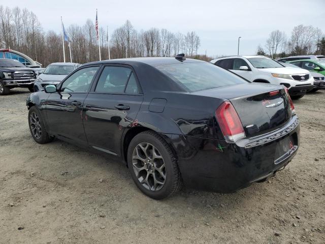 2C3CCAGG1GH358697 - 2016 CHRYSLER 300 S BLACK photo 2