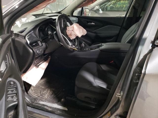 LRBFX2SA4LD169389 - 2020 BUICK ENVISION ESSENCE Մոխրագույն լուսանկար 7
