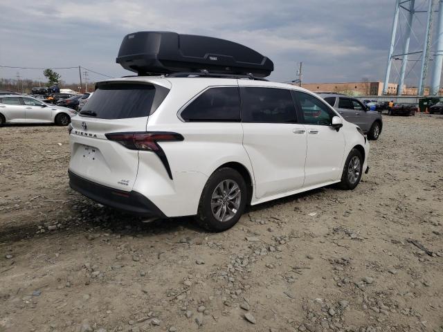 5TDYSKFC7PS100713 - 2023 TOYOTA SIENNA XLE WHITE photo 3