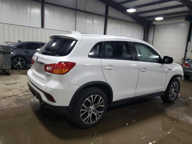 JA4AR3AU3KU014607 - 2019 MITSUBISHI OUTLANDER ES WHITE photo 3