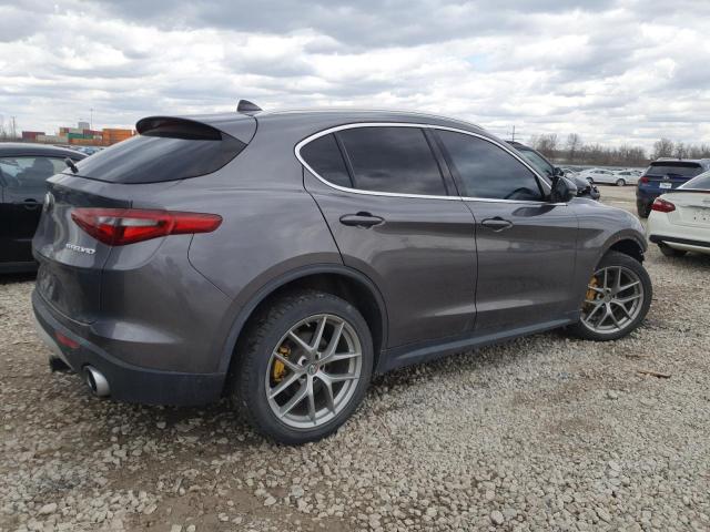 ZASFAKBN0J7B76011 - 2018 ALFA ROMEO STELVIO TI GRAY photo 3