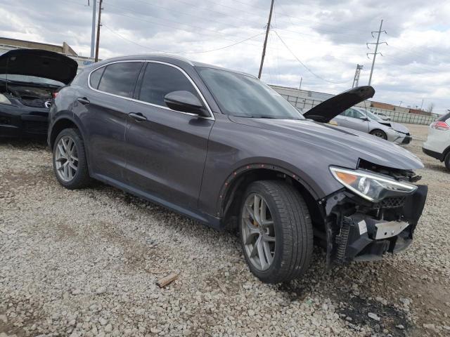 ZASFAKBN0J7B76011 - 2018 ALFA ROMEO STELVIO TI GRAY photo 4