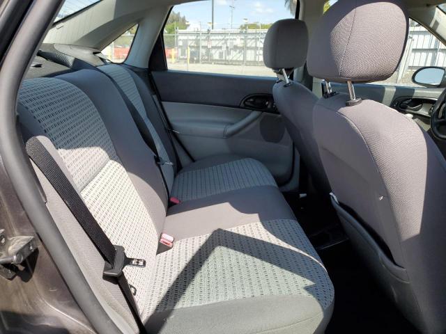 1FAFP34NX7W217985 - 2007 FORD FOCUS ZX4 GRAY photo 10