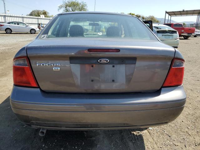 1FAFP34NX7W217985 - 2007 FORD FOCUS ZX4 GRAY photo 6