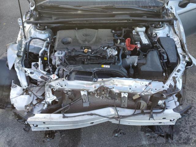 4T1C11AKXNU646397 - 2022 TOYOTA CAMRY LE SILVER photo 11