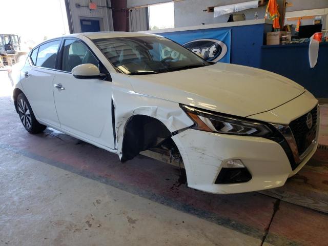 1N4BL4EW7MN331130 - 2021 NISSAN ALTIMA SL WHITE photo 4