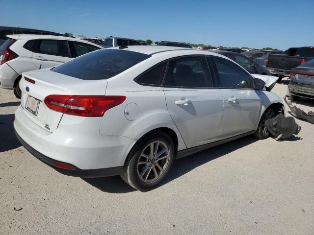 1FADP3FE3JL299927 - 2018 FORD FOCUS SE WHITE photo 3