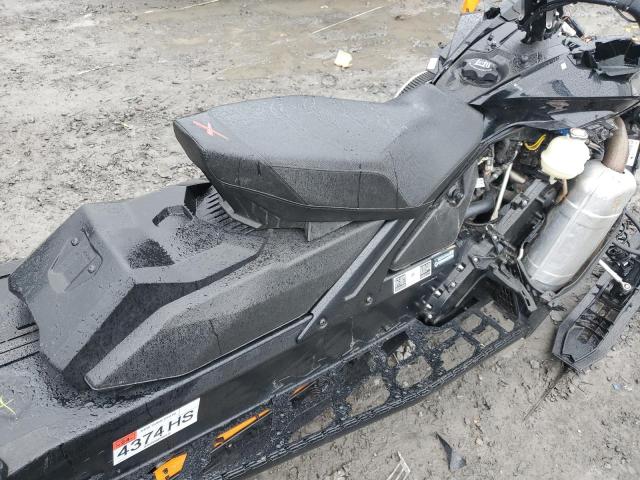 2BPSUXNE7NV000138 - 2022 SKI DOO BACKCOUNTR BLACK photo 5