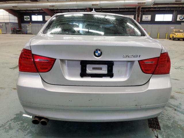 WBAPK5G54BNN81402 - 2011 BMW 328 XI SULEV SILVER photo 6