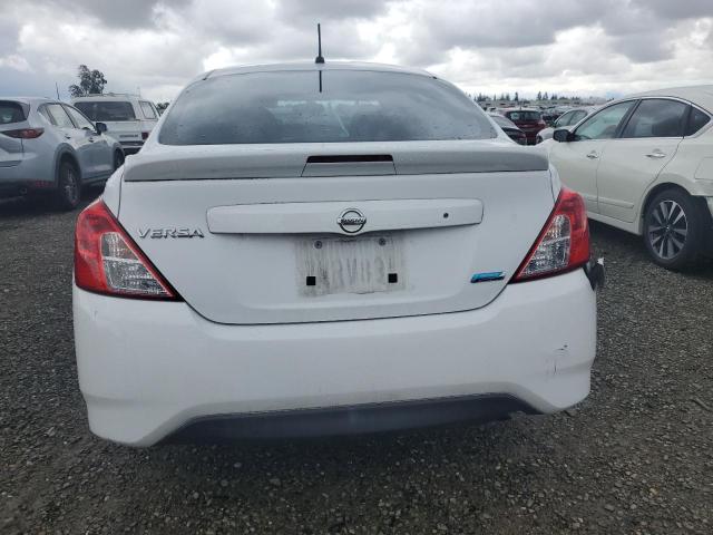 3N1CN7AP9GL842497 - 2016 NISSAN VERSA S WHITE photo 6