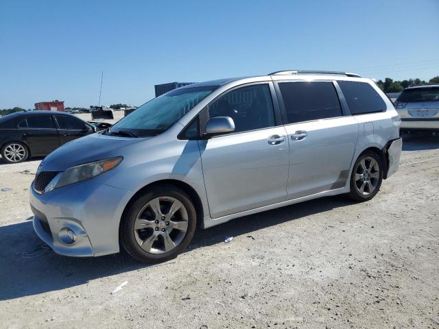 2011 TOYOTA SIENNA SPORT, 