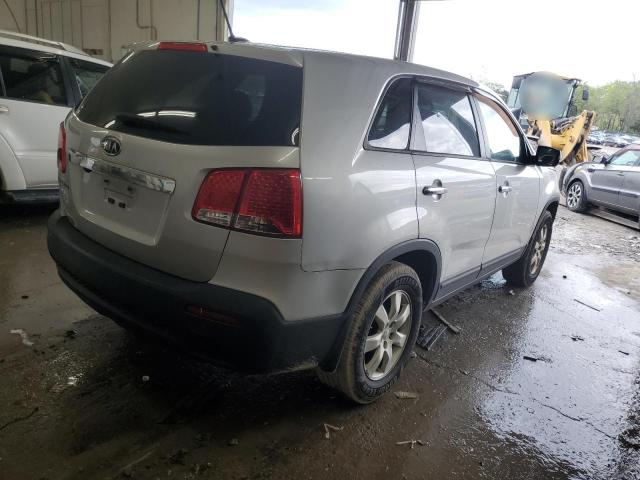 5XYKT3A11DG410315 - 2013 KIA SORENTO LX SILVER photo 3