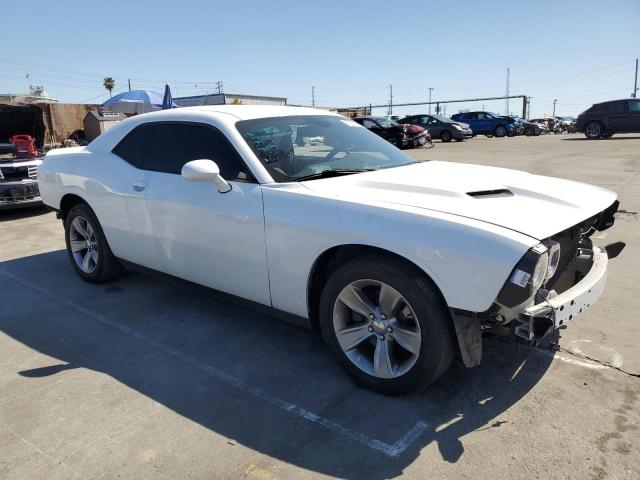 2C3CDZAG2KH565421 - 2019 DODGE CHALLENGER SXT WHITE photo 4