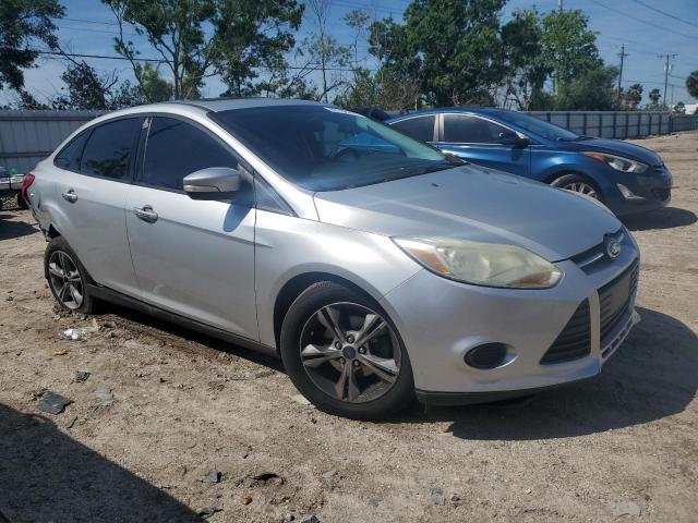 1FADP3F23EL422539 - 2014 FORD FOCUS SE SILVER photo 4