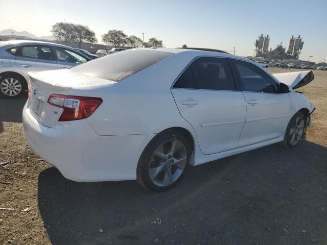 4T1BK1FK3CU514144 - 2012 TOYOTA CAMRY SE WHITE photo 3