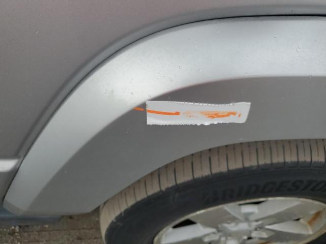 1J8HH48N18C155999 - 2008 JEEP COMMANDER SPORT ვერცხლისფერი ფოტო 13