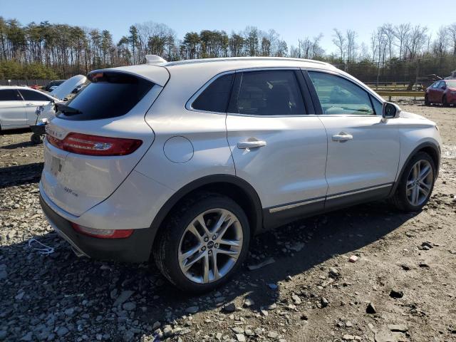 5LMCJ3D91HUL32322 - 2017 LINCOLN MKC RESERVE თეთრი ფოტო 3