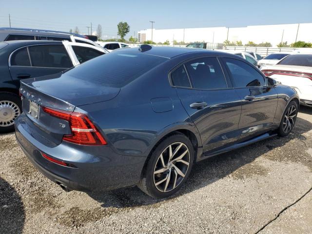 7JR102FK7LG060427 - 2020 VOLVO S60 T5 MOMENTUM BLUE photo 3