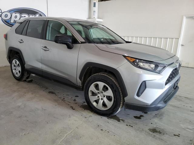 2T3F1RFV8NW279621 - 2022 TOYOTA RAV4 LE GRAY photo 4