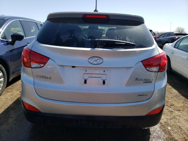 KM8JUCAC4DU642704 - 2013 HYUNDAI TUCSON GLS SILVER photo 6