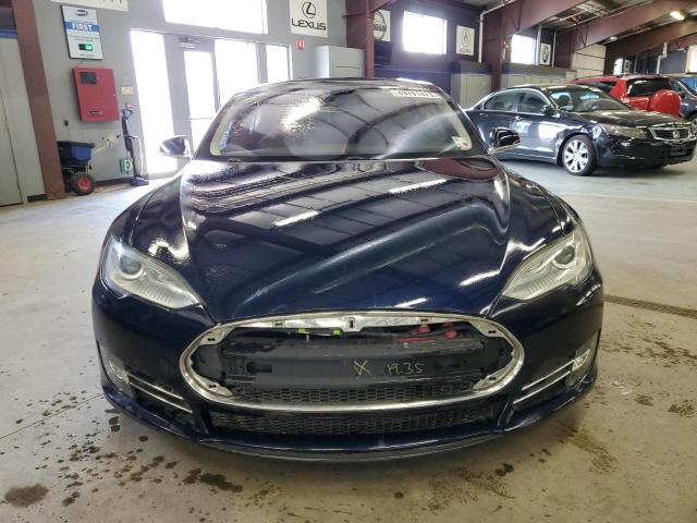 5YJSA1DPXDFP04300 - 2013 TESLA MODEL S Կապույտ լուսանկար 5