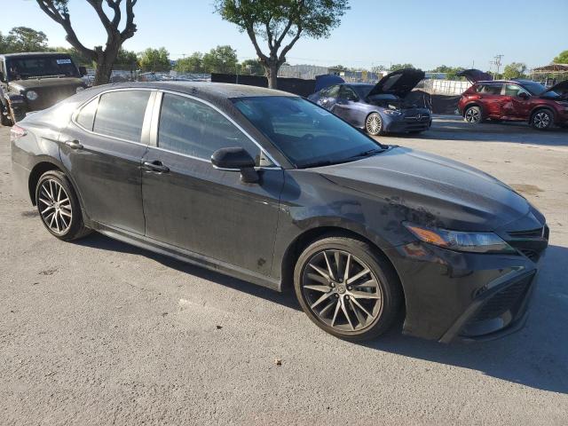 4T1G11AK1RU232089 - 2024 TOYOTA CAMRY SE NIGHT SHADE BLACK photo 4