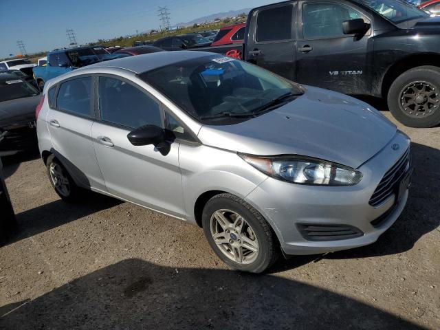 3FADP4EJ3HM157011 - 2017 FORD FIESTA SE SILVER photo 4