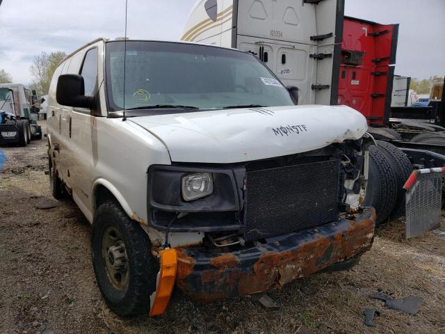 1GTHG35U551108031 - 2005 GMC SAVANA G3500 WHITE photo 4