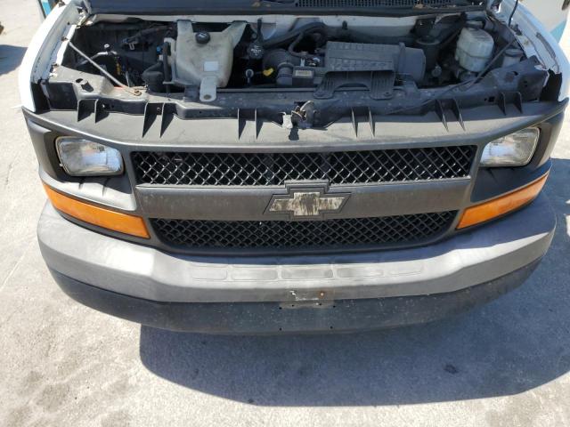1GCWGFCA2D1903912 - 2013 CHEVROLET EXPRESS G2 WHITE photo 11