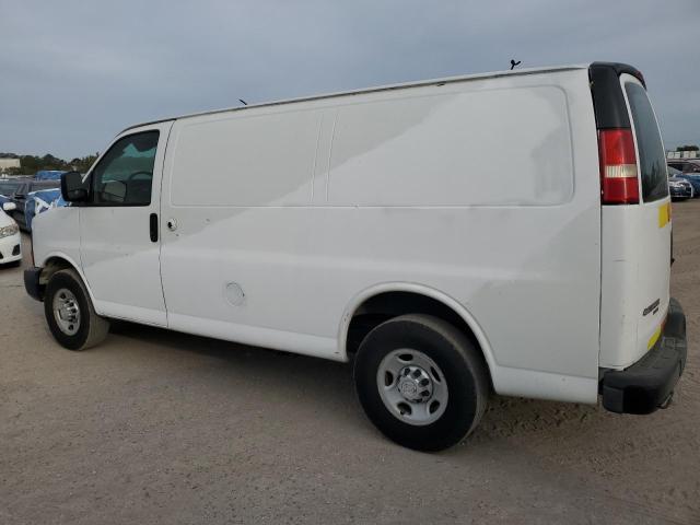 1GCWGFCA2D1903912 - 2013 CHEVROLET EXPRESS G2 WHITE photo 2