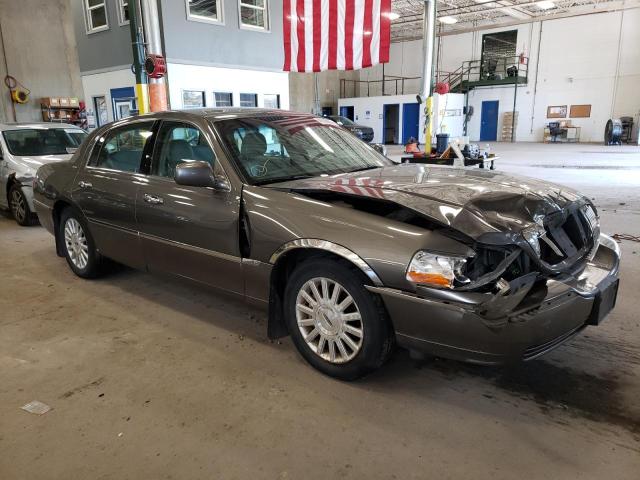 1LNHM81W53Y641445 - 2003 LINCOLN TOWN CAR EXECUTIVE TAN photo 4